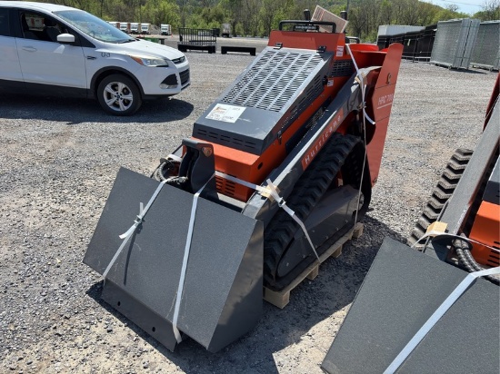 HURRICANE  HRC700  MINI COMPACT TRACK LOADER