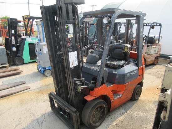2000  TOYOTA  7FGCU20  FORKLIFT