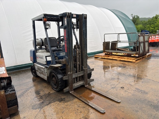1996  KOMATSU  FG25C-11  FORKLIFT