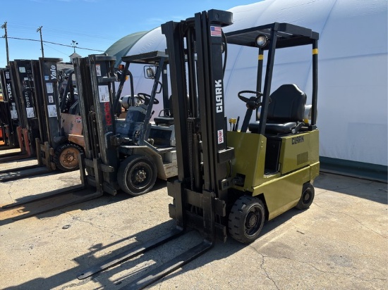 CLARK  GCX15E  FORKLIFT