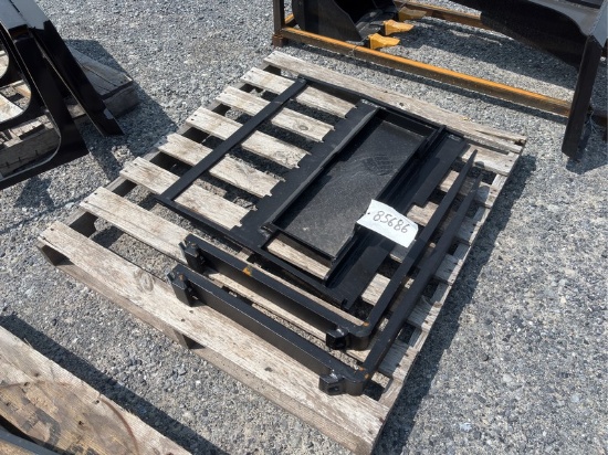 2025  GIYI   MINI SKID STEER   FORK SET  ATTACHMENT