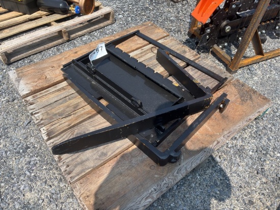 2025  GIYI   MINI SKID STEER   FORK SET  ATTACHMENT