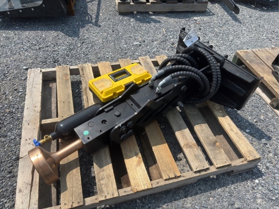 2025  GIYI   MINI SKID STEER  POST DRIVER  ATTACHMENT
