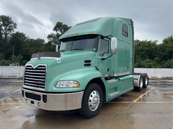 2014 MACK PINNACLE T/A SLEEPER