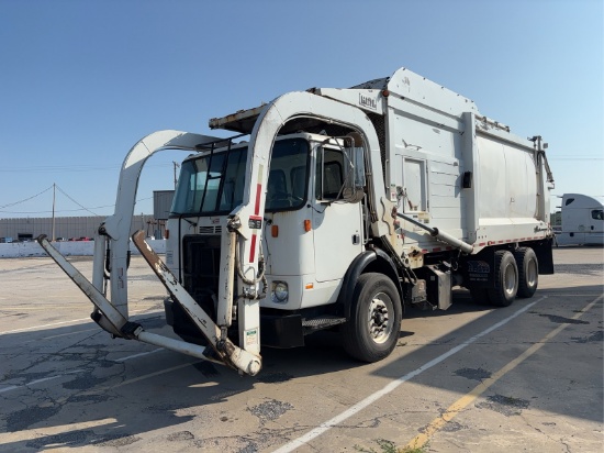 2007 AUTOCAR WX64 XPEDITER GARBAGE TRUCK