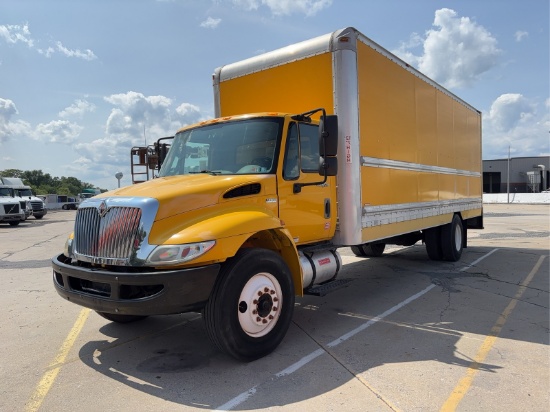 2013 International Dura Star Box Truck