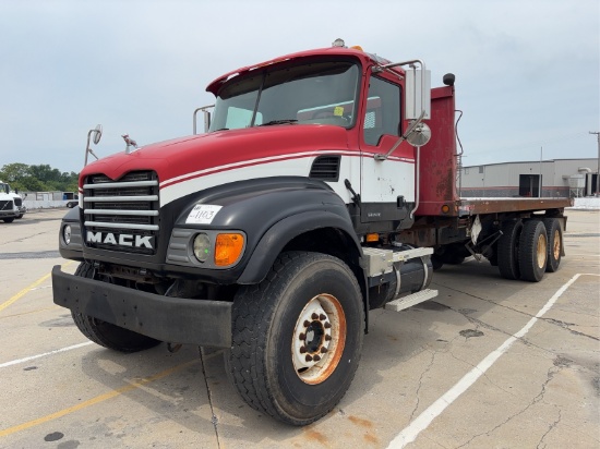 2006 Mack Cv713 Flatbed Truck