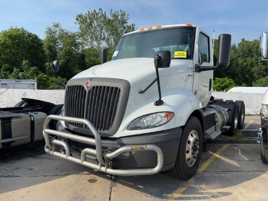 2019 INTERNATIONAL RH613 T/A DAYCAB
