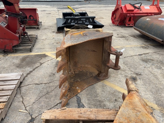 30" TOOTH BUCKET EXCAVATOR ATTACHMENT