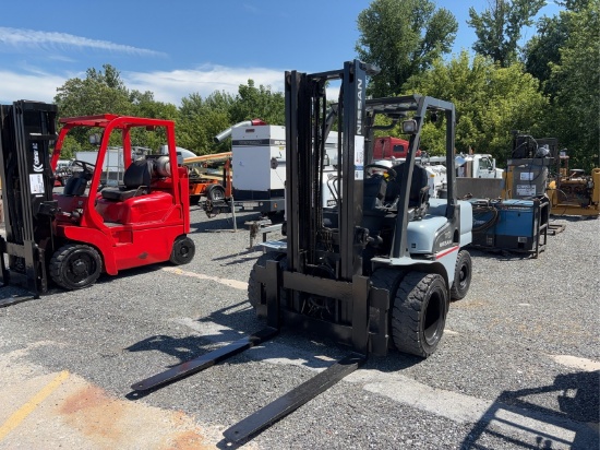 Nissan 70 Forklift