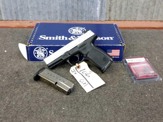 Smith & Wesson model SD40 VE .40cal Pistol