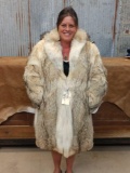 Beautiful 3/4 length coat fur coat with hood