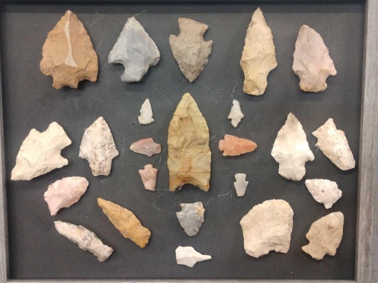 24 Arrowheads Native American Artifact