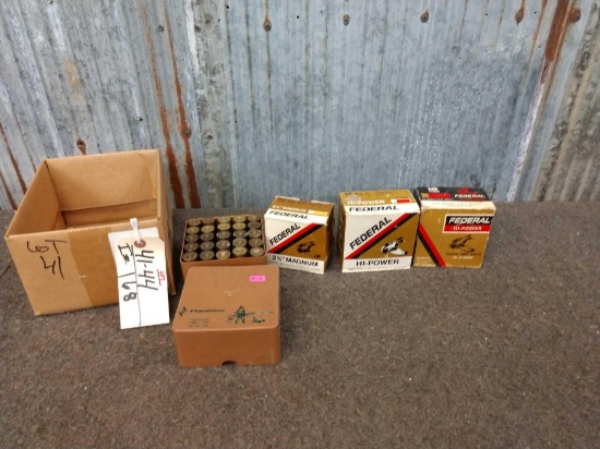 Various shotgun ammo package