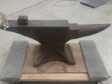 200 Pound Acme Anvil With Swage Block