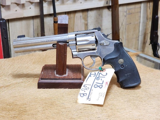Smith & Wesson Model 686-5 .357mag Revolver