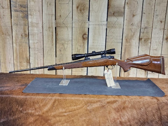 NICE Weatherby Mark V Weatherby 300W.M. Bolt Action Rifle