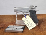 Smith & Wesson Model 4006 .40 S&W Semi Auto Pistol