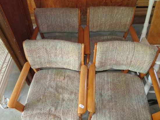 Lot of 4 rolling chairs