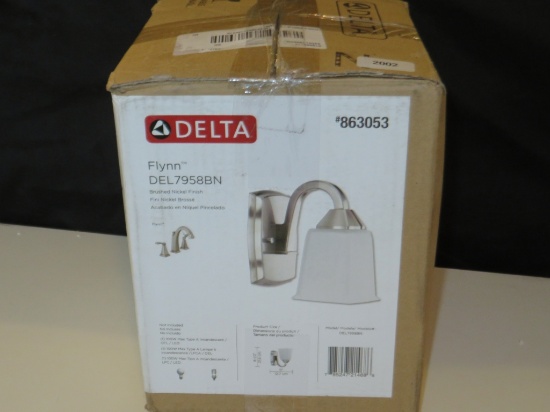 Delta Flynn Vanity Light