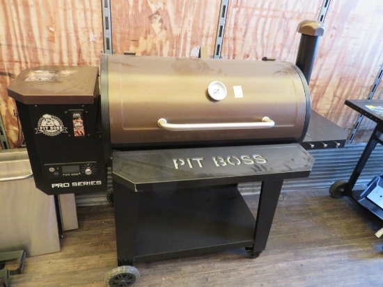 Pit Boss Pro Series 1100 Wood Pellet Grill