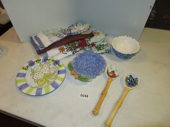 Lot of Kitchen Collectibles