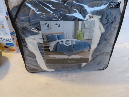 UGG Twin XL Comforter Set Avery