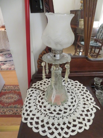 Pair of Decorative Lamps & Doilies