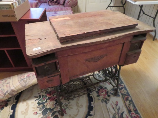Vintage Domestic Sewing Machine & Cabinet