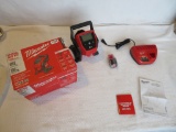 Milwaukee M12 Compact Inflator Kit