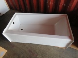 Aqutic Acrylx 60 in Designer Bath Tub