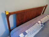 Vintage Broyhill Premier Queen Bed
