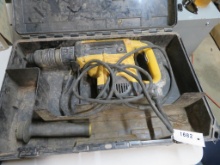 DEWALT Rotary Hammer: SDS-Max, L-Shape 1 1/8 in