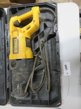 DeWalt Dw311 Vs Reciprocating Saw With Case