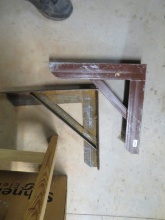 2 Large Metal Bracket Mounts