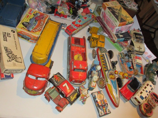 ONLINE VINTAGE TOYS & RELATED AUCTION - 1007