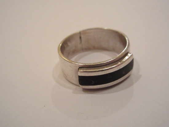 Silverstone Fashion Ring