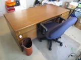 Lot - Office Furniture