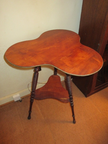 Adorable Mahogany Clover Leaf Occasional Table