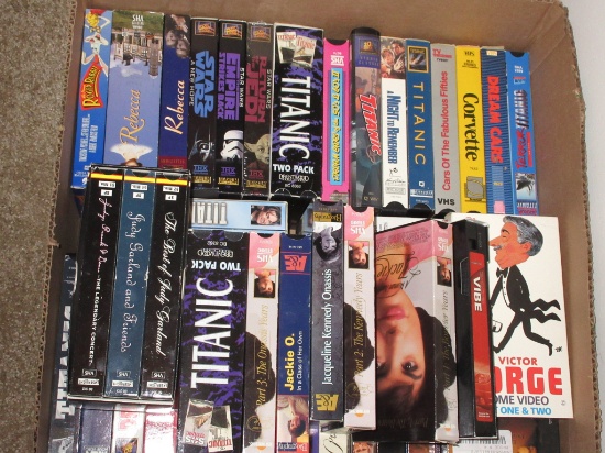 Lot VHS Movies - see pics for titles