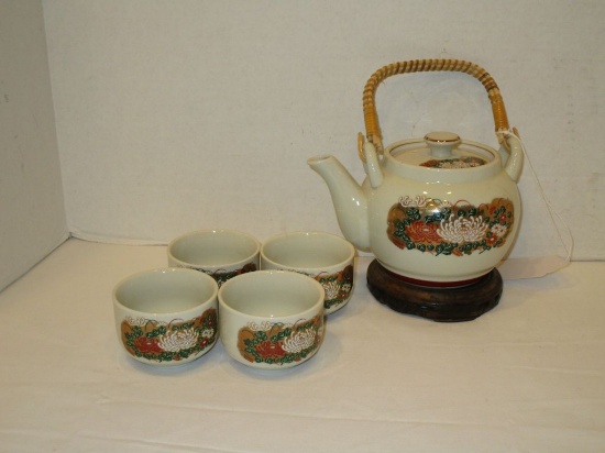 Chinese Tea Set with Bamboo Handle