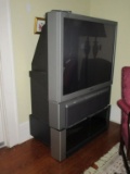 Sony TV w/Stand & Remote - Screen Measures 42