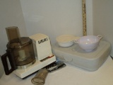 Lot - Kitchenware - Sunbeam Food Processor, Aladdin Plastic Food Container, etc.