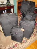 American Tourister 5 pc Luggage Set