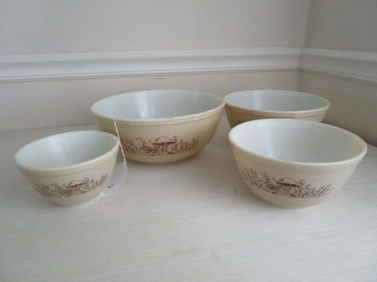 Set of 4 Vintage Pyrex Mixing Bowls