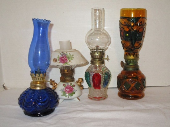 Lot - Miniature Oil Lamps