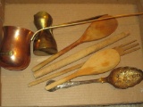 Lot - Assorted Lucite 
