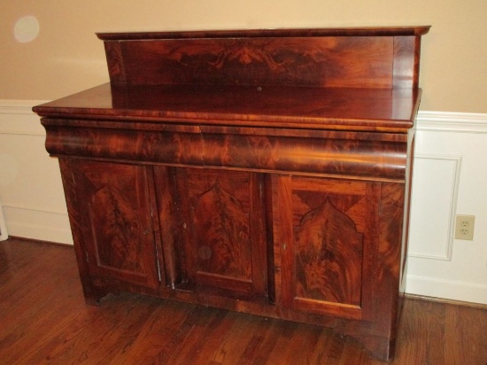 Flame Grain Mahogany Empire Buffet w/ 1 Drawer & Carved Cathedral Doors