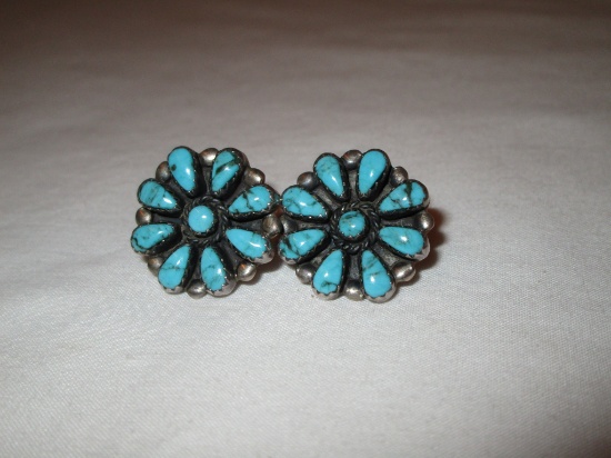 Pr. - Pierced Turquoise Flower Earrings