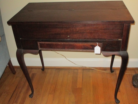 Beautiful Vintage Mahogany Spinet Desk w/ drawer on Queen Anne Style Legs